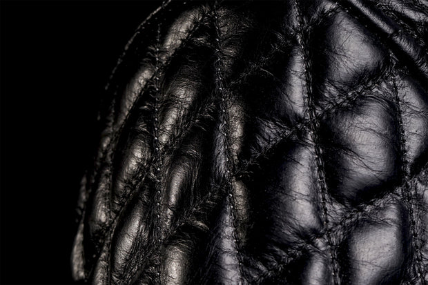 Diamond quilted shoulder detail on 4SR Scrambler Petroleum II black leather motorcycle jacket.